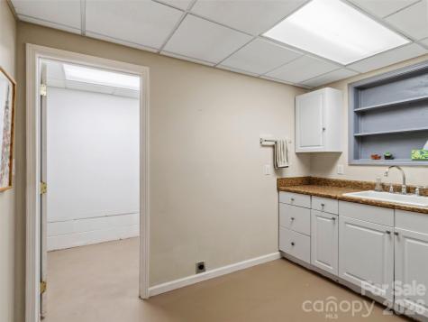 274 White Oak Circle Burnsville NC 28714