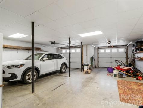 274 White Oak Circle Burnsville NC 28714