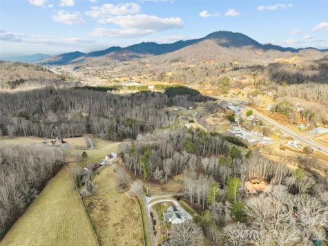 274 White Oak Circle Burnsville NC 28714