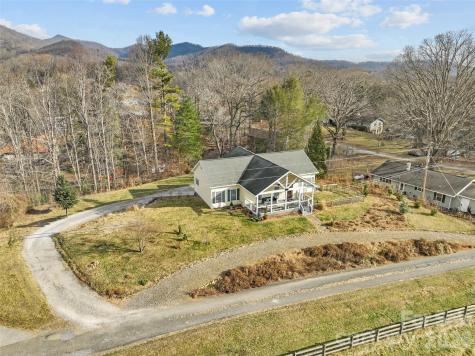 274 White Oak Circle Burnsville NC 28714