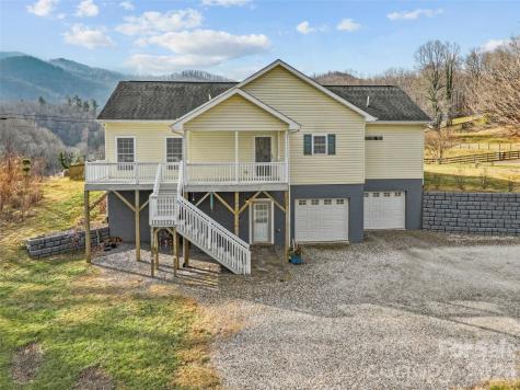 274 White Oak Circle Burnsville NC 28714