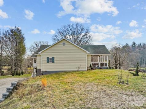 274 White Oak Circle Burnsville NC 28714