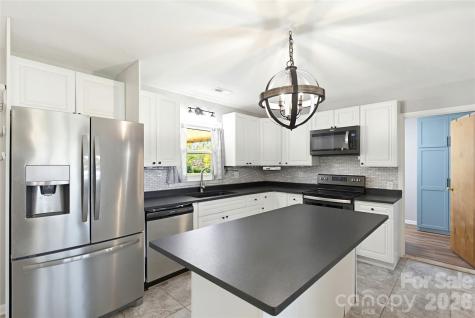 279 Garden Lane Canton NC 28716