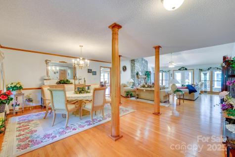 3132 Fox Den Circle Iron Station NC 28080