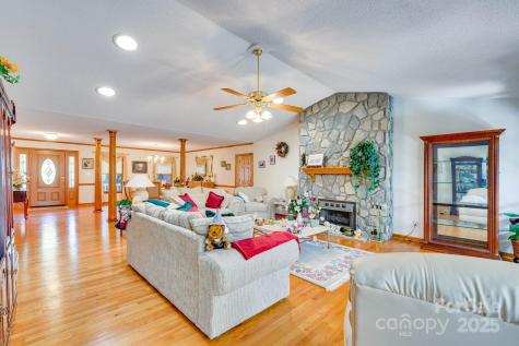 3132 Fox Den Circle Iron Station NC 28080