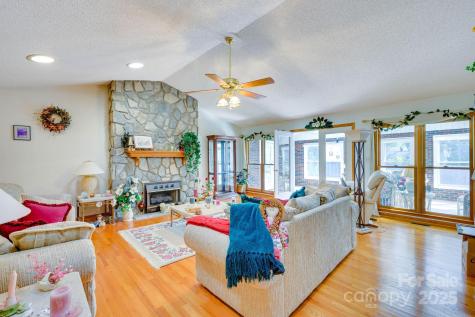 3132 Fox Den Circle Iron Station NC 28080