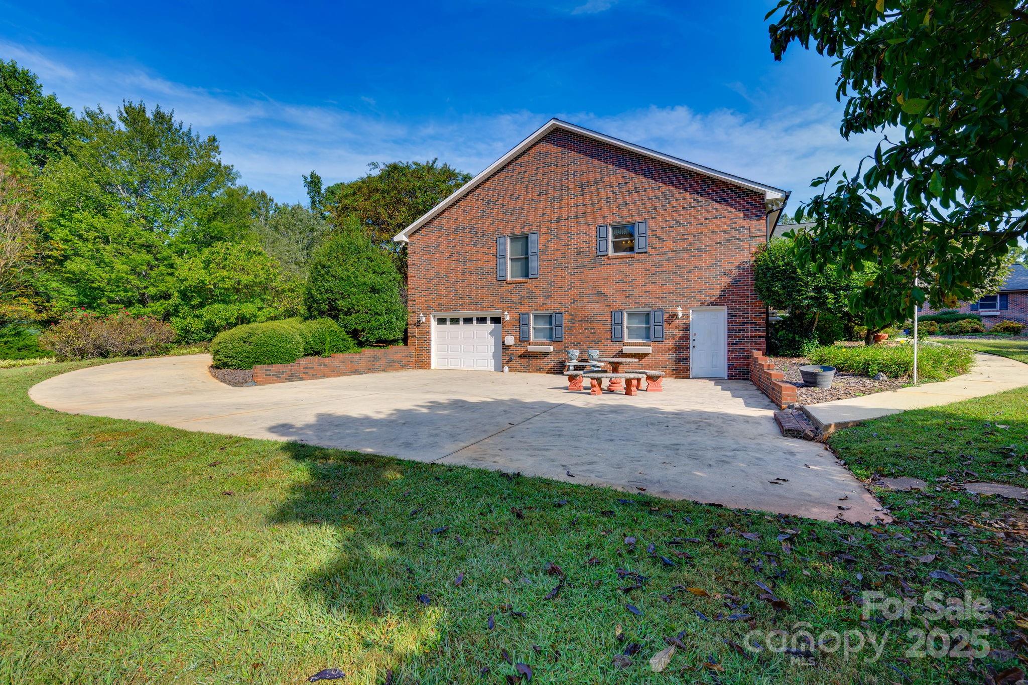 3132 Fox Den Circle Iron Station NC 28080