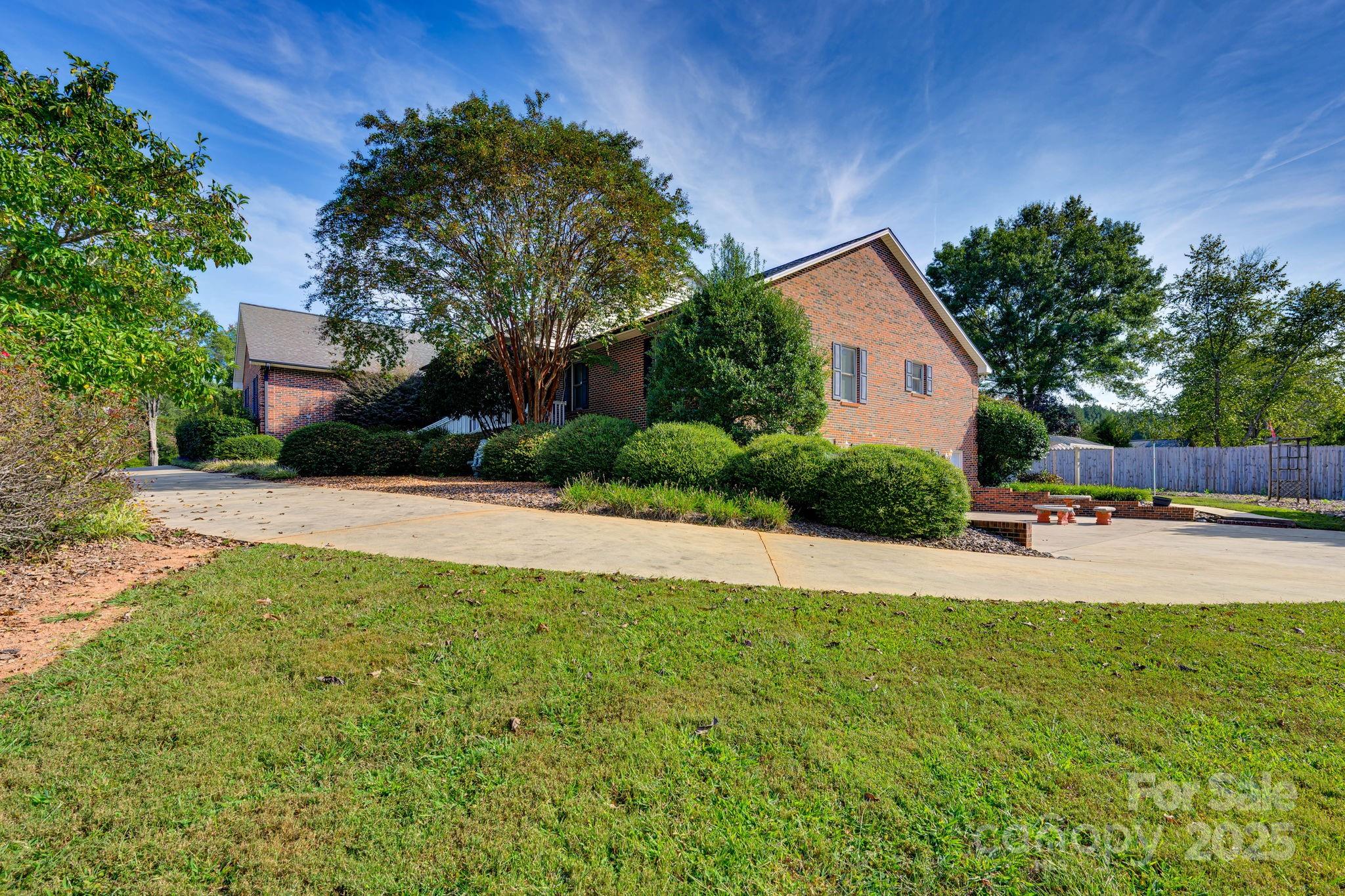 3132 Fox Den Circle Iron Station NC 28080