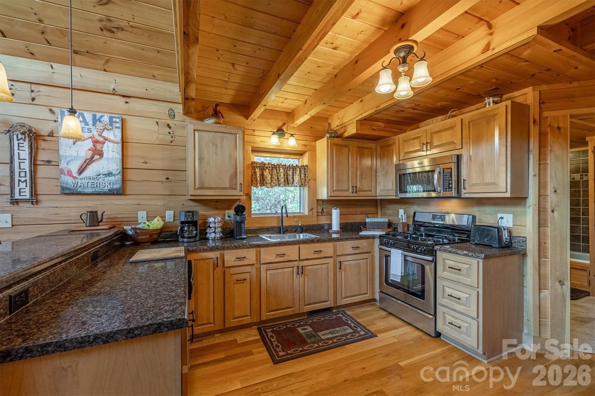 1143 Grandview Peaks Drive Nebo NC 28761