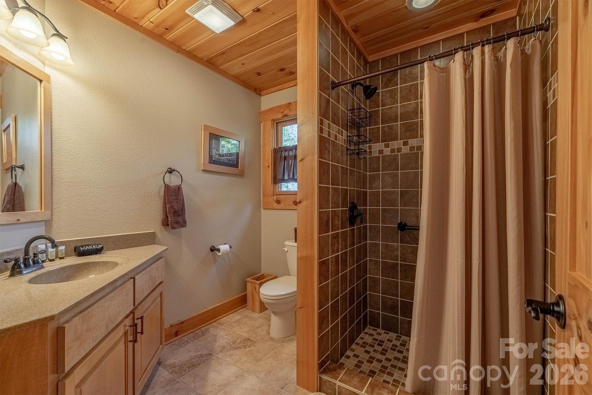 1143 Grandview Peaks Drive Nebo NC 28761