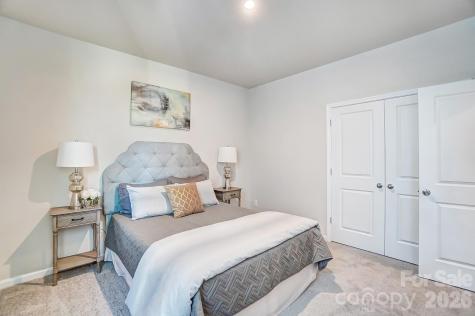 2706 Phoenix Court Gastonia NC 28052