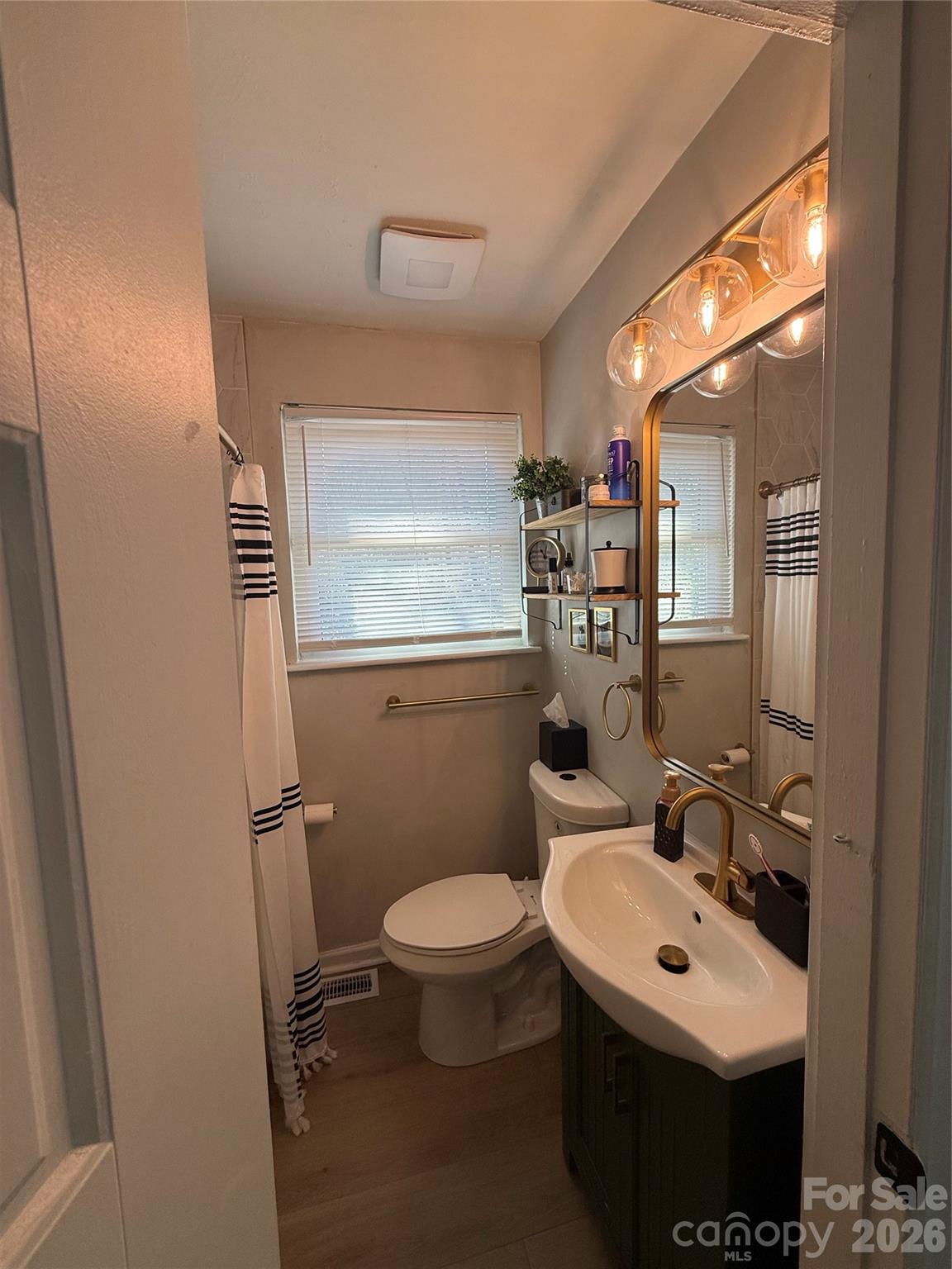 1828 Finchley Drive Charlotte NC 28215