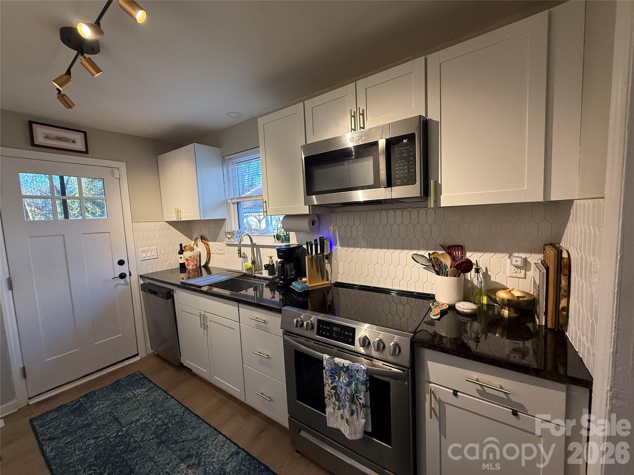1828 Finchley Drive Charlotte NC 28215
