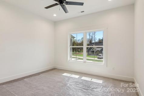 35 Haywood Park Drive Hendersonville NC 28791