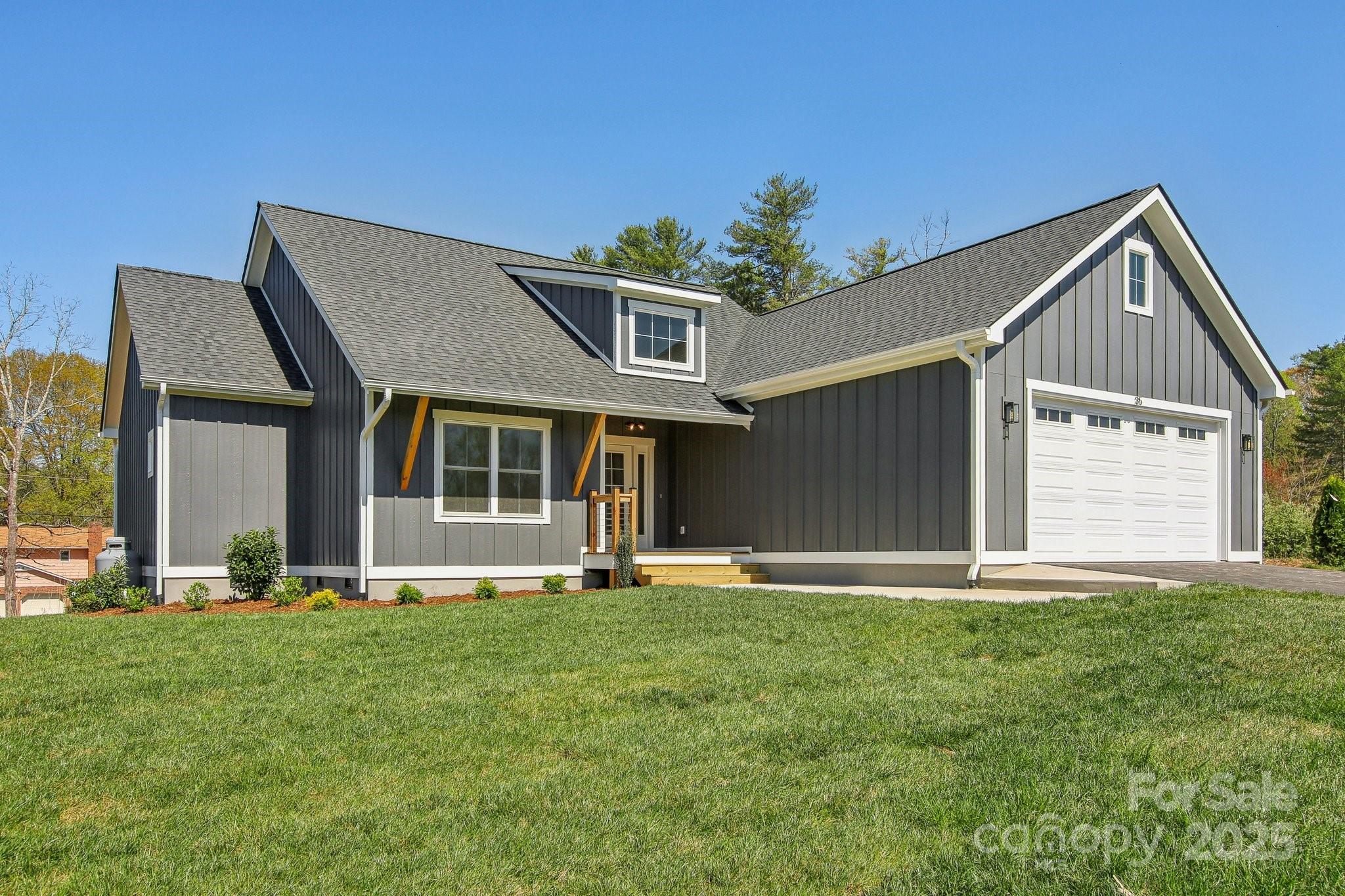 35 Haywood Park Drive Hendersonville NC 28791