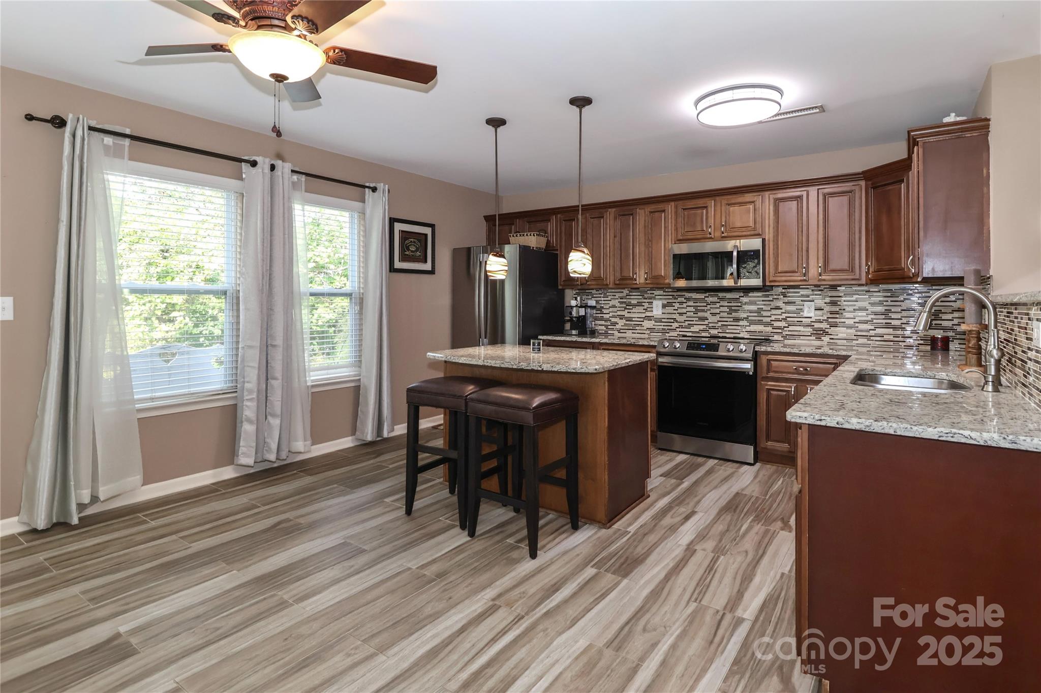 1135 Valley Street Statesville NC 28677