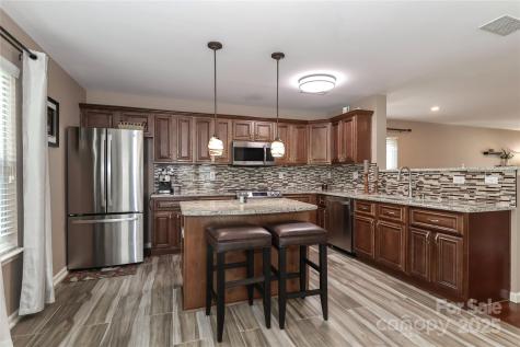 1135 Valley Street Statesville NC 28677