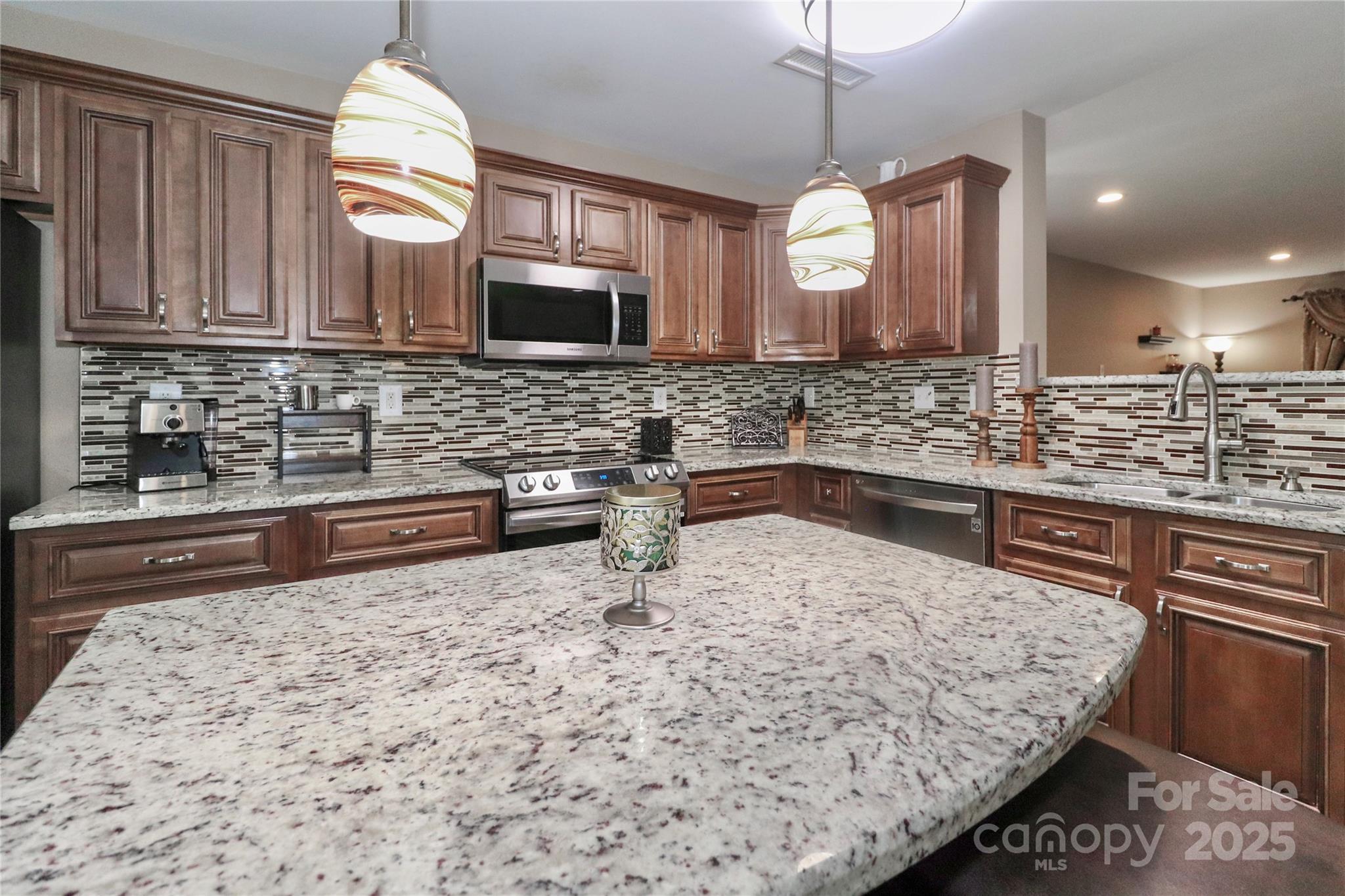1135 Valley Street Statesville NC 28677