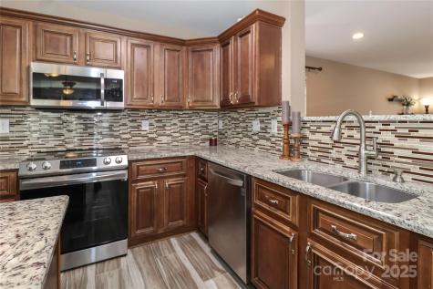 1135 Valley Street Statesville NC 28677