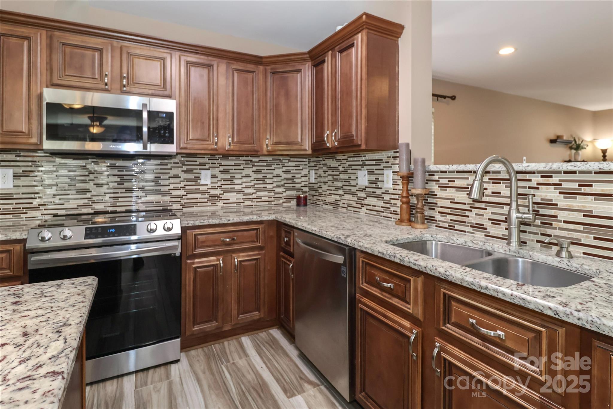 1135 Valley Street Statesville NC 28677