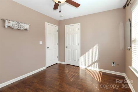 1135 Valley Street Statesville NC 28677