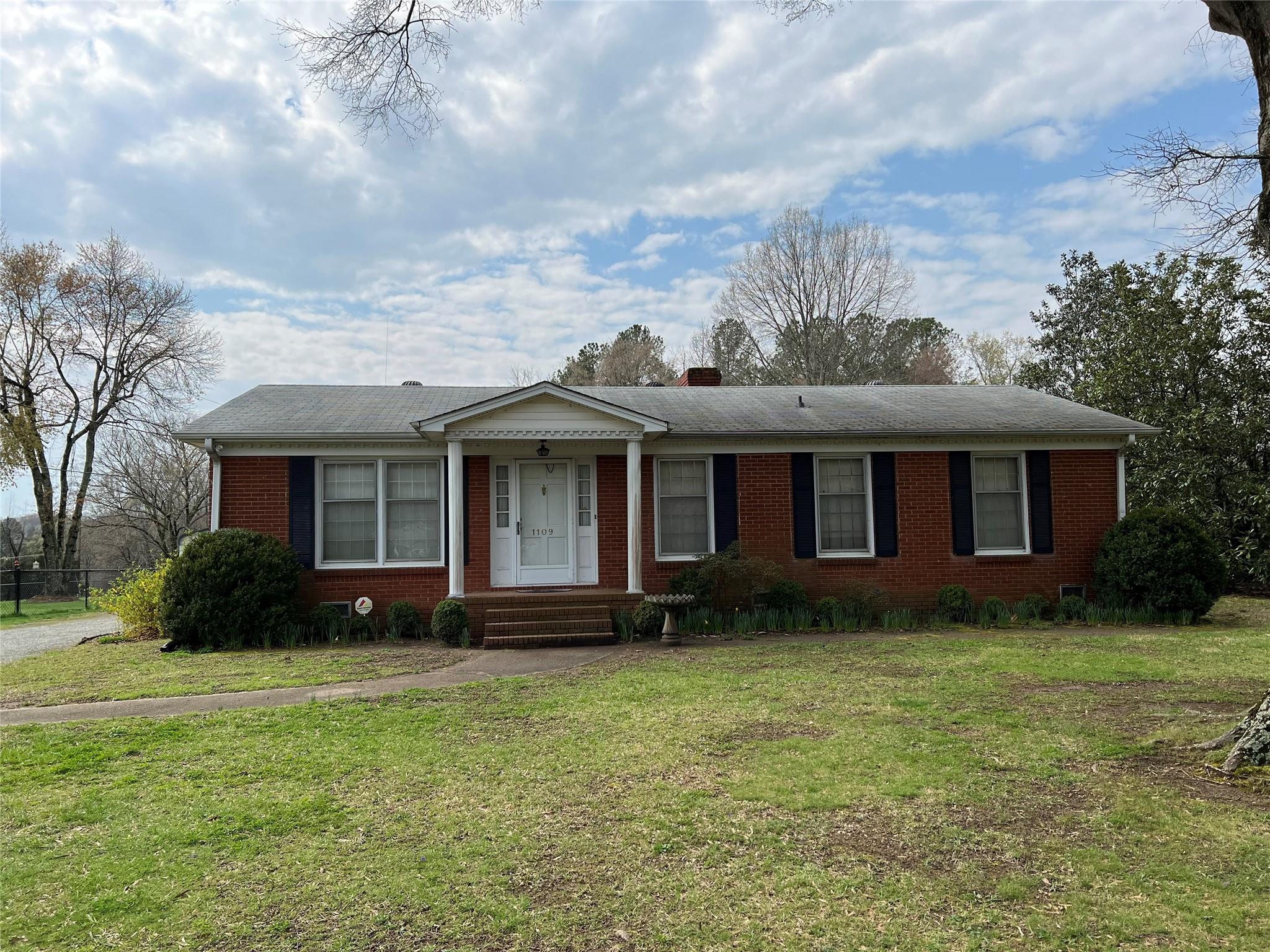 1109 Kelly Road Mount Holly NC 28120