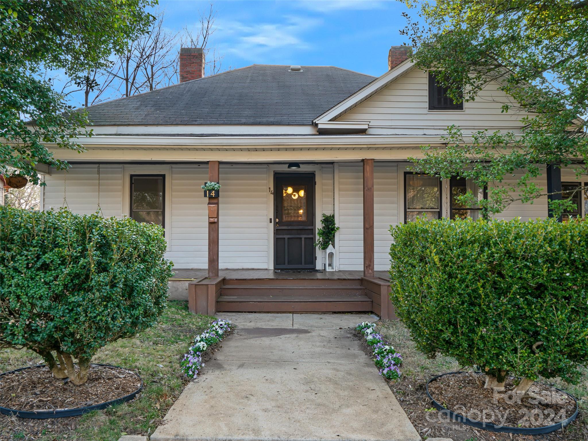 14 Pine Grove Avenue Asheville NC 28801