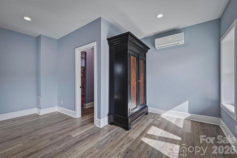 10 Otter Cove Court Nebo NC 28761