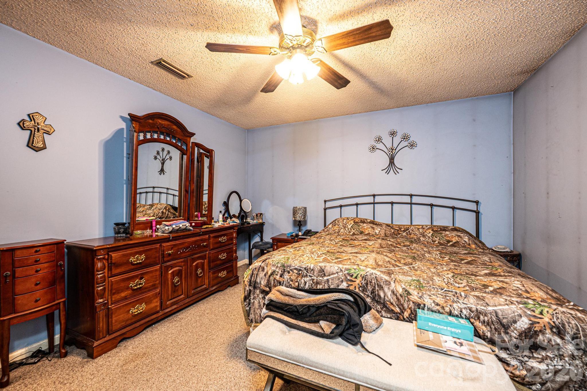 3229 15th Avenue NE Conover NC 28613