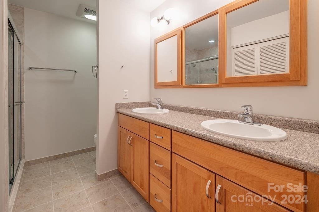 45 Alclare Court Asheville NC 28804