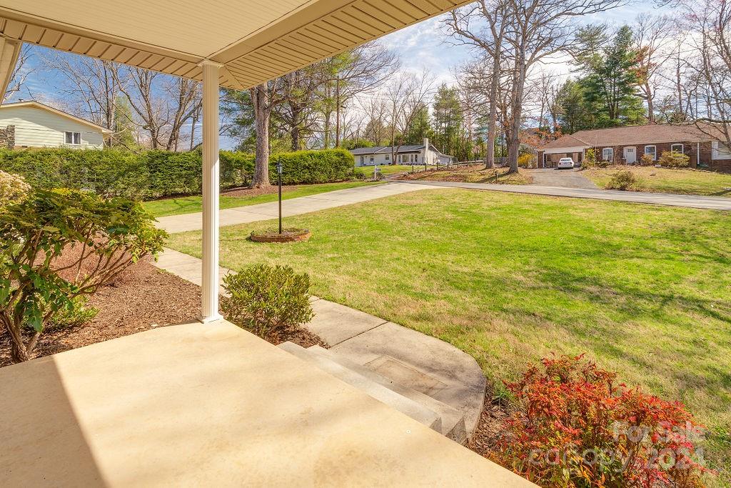 45 Alclare Court Asheville NC 28804