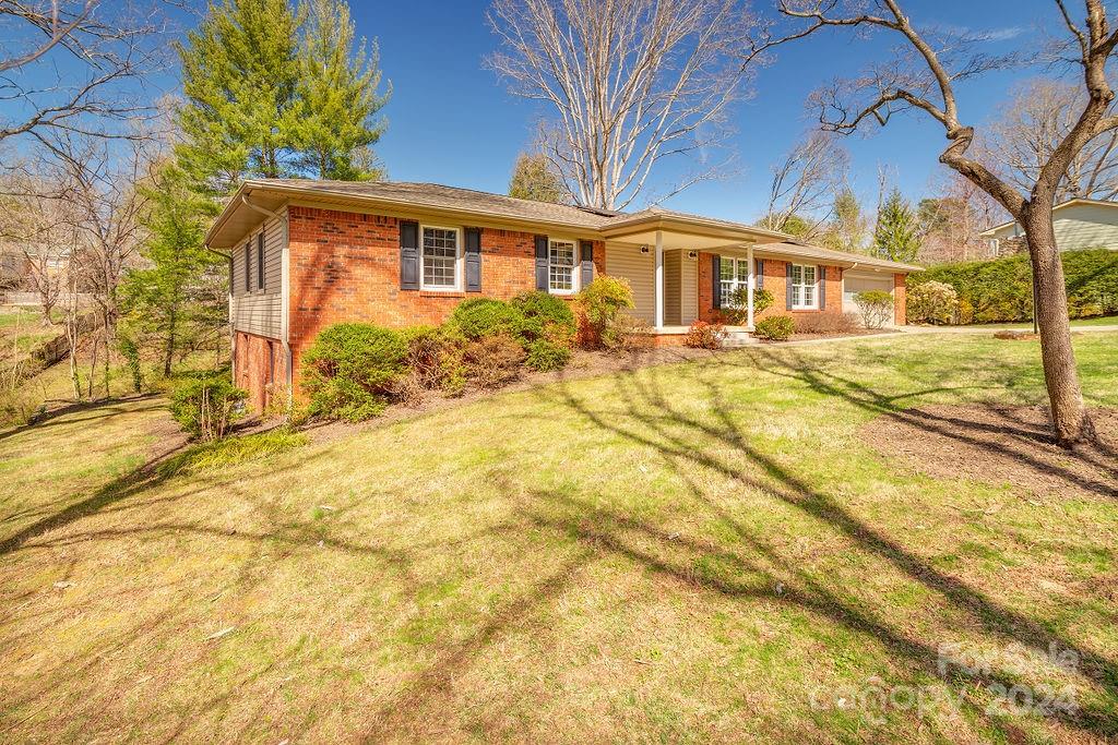 45 Alclare Court Asheville NC 28804
