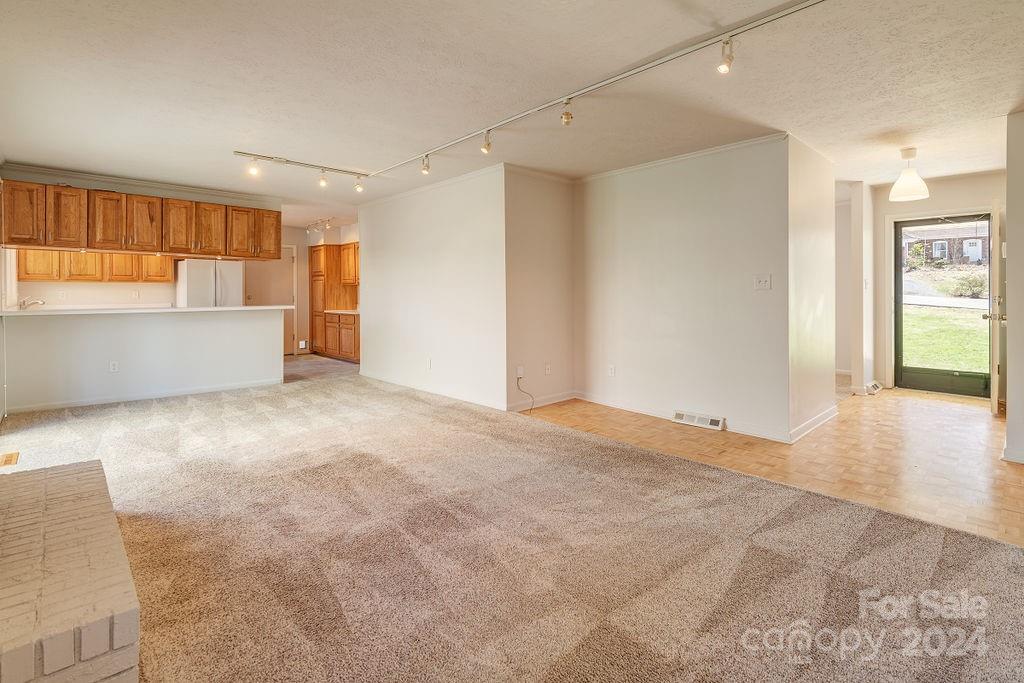 45 Alclare Court Asheville NC 28804