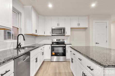 4238 Mackinnon Drive Charlotte NC 28214