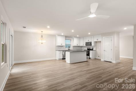 4238 Mackinnon Drive Charlotte NC 28214