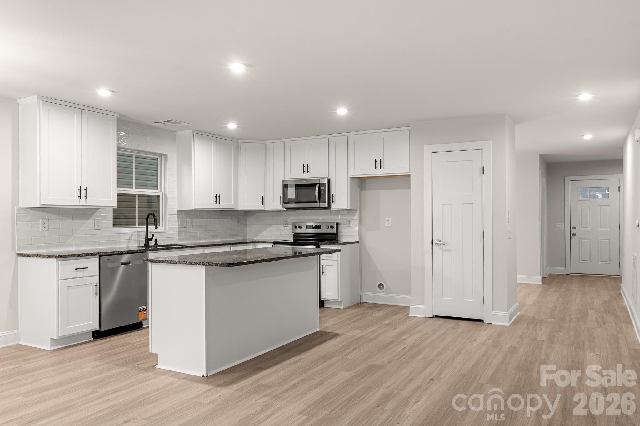 4238 Mackinnon Drive Charlotte NC 28214