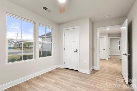 4238 Mackinnon Drive Charlotte NC 28214