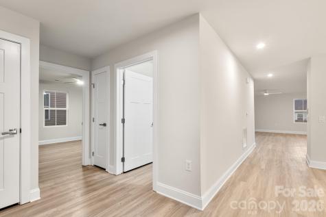 4238 Mackinnon Drive Charlotte NC 28214