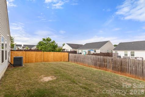 4238 Mackinnon Drive Charlotte NC 28214
