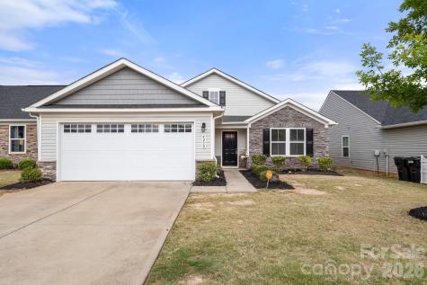 4238 Mackinnon Drive Charlotte NC 28214