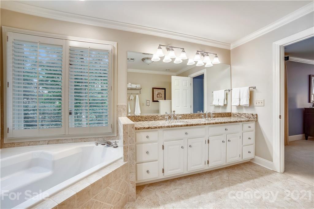 2307 Sweet Bay Lane Matthews NC 28105