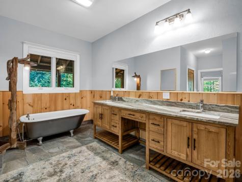 119 Mountain Bluff Trail Hendersonville NC 28792