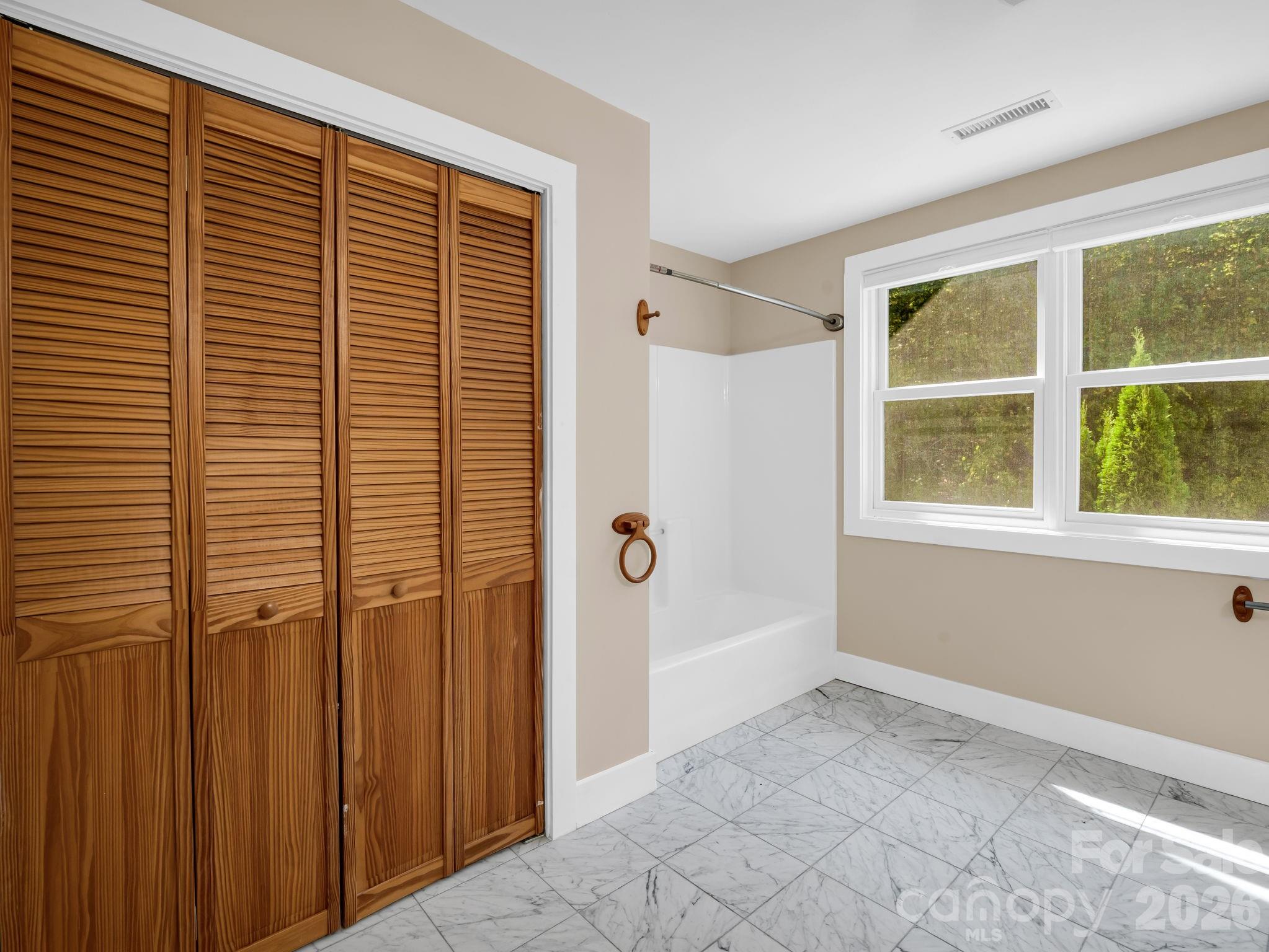 119 Mountain Bluff Trail Hendersonville NC 28792
