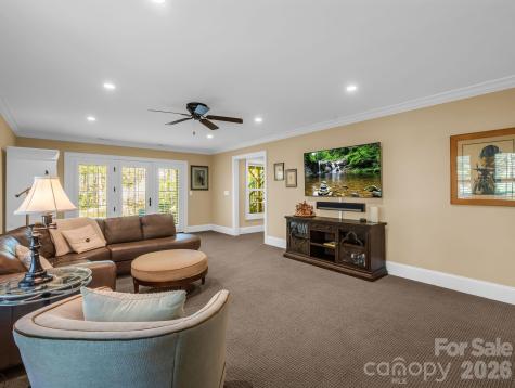 122 Founders Drive Flat Rock NC 28731