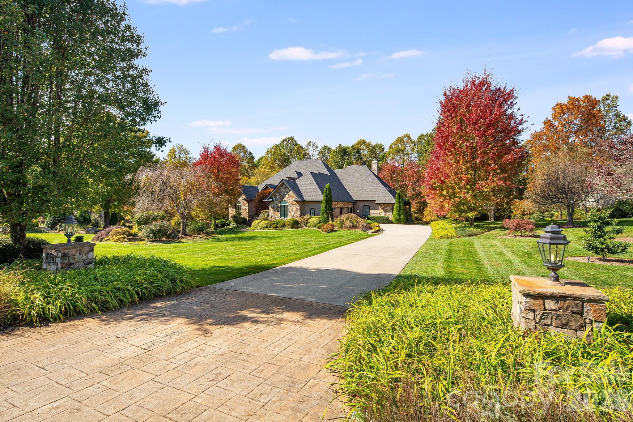 122 Founders Drive Flat Rock NC 28731