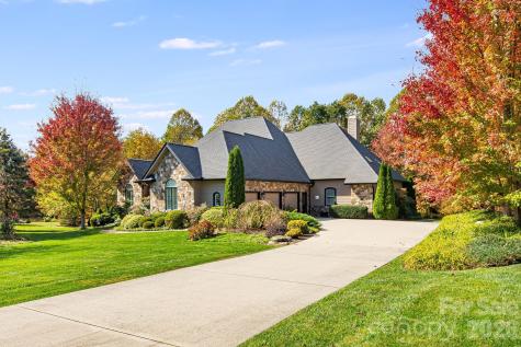 122 Founders Drive Flat Rock NC 28731