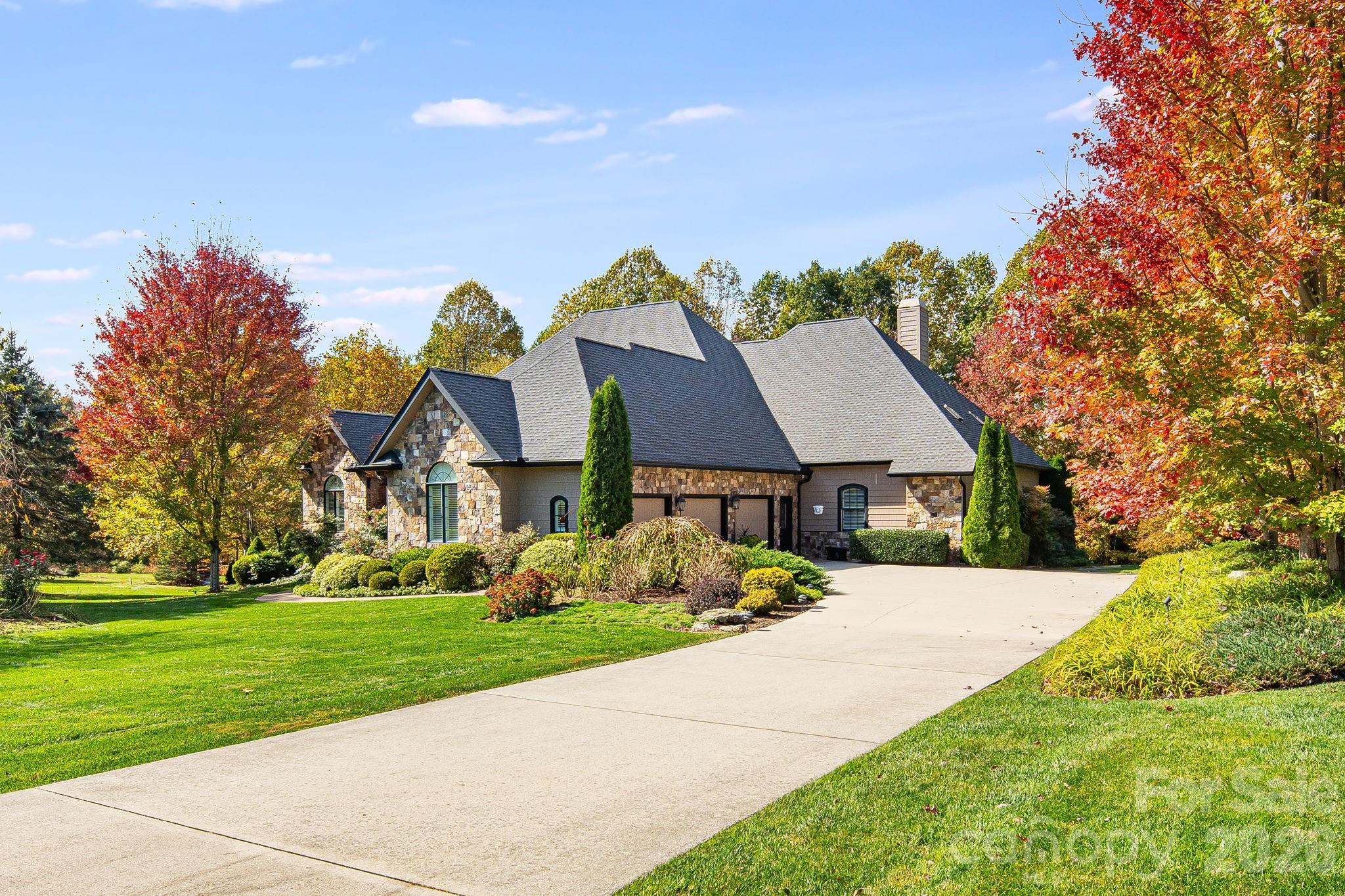 122 Founders Drive Flat Rock NC 28731