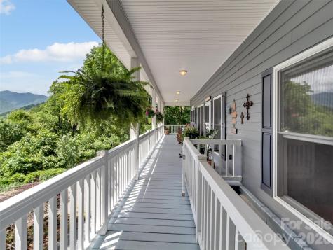 28 Mountain Breeze Drive Maggie Valley NC 28751