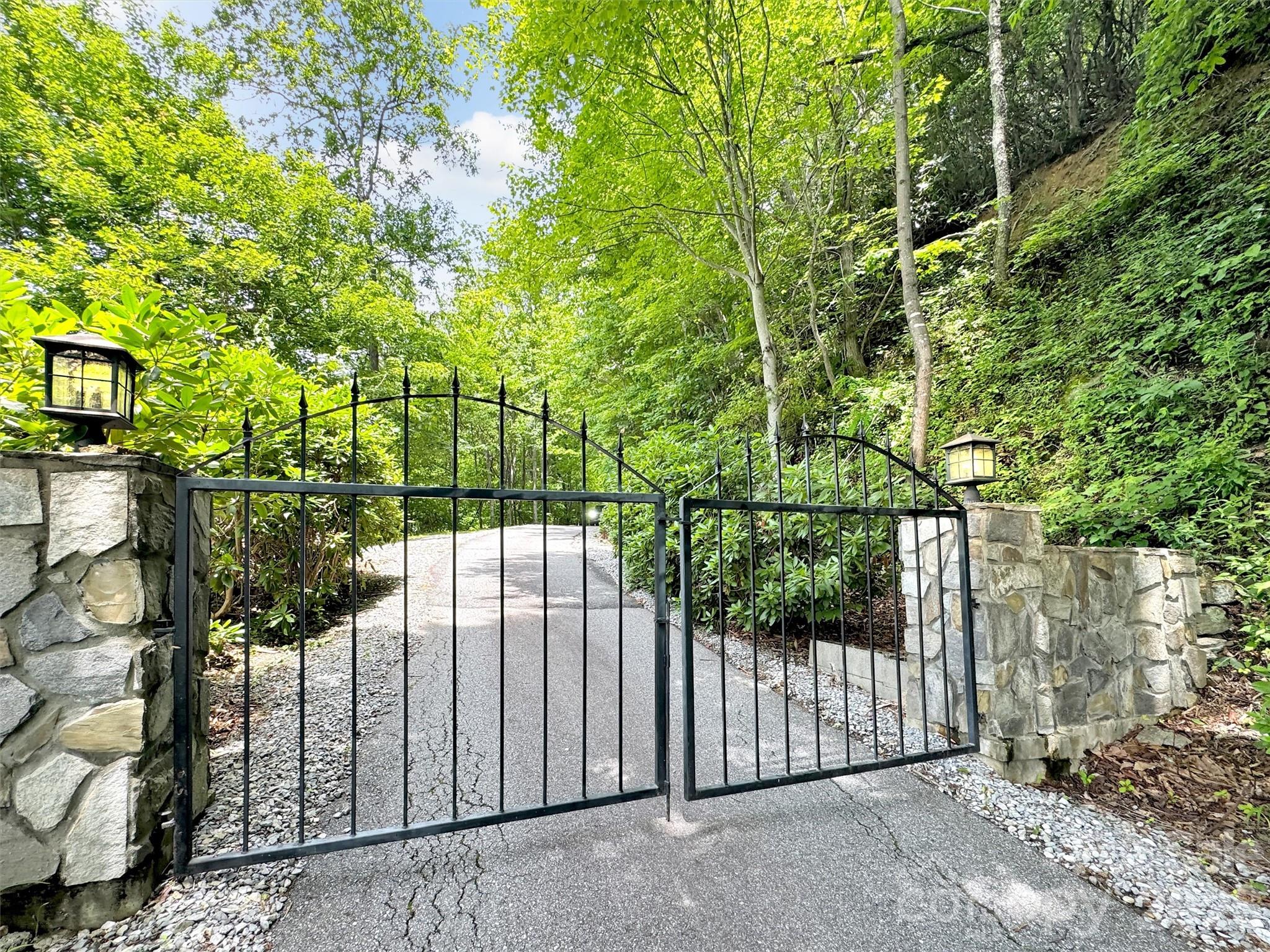 28 Mountain Breeze Drive Maggie Valley NC 28751