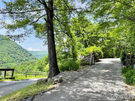 28 Mountain Breeze Drive Maggie Valley NC 28751